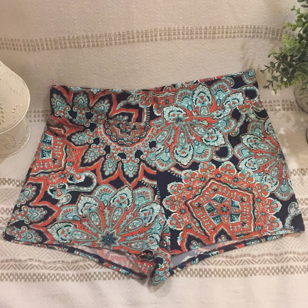 Lands’ End Patterned Shorts Sz: 10 🔥